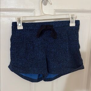 Women's Lululemon Blue Waterproof Patterned Shorts